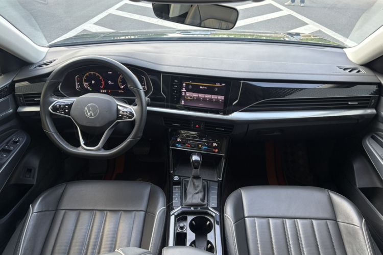 Used Volkswagen Passat 2023 Revised 330TSI Starry Elite Edition Interior 4