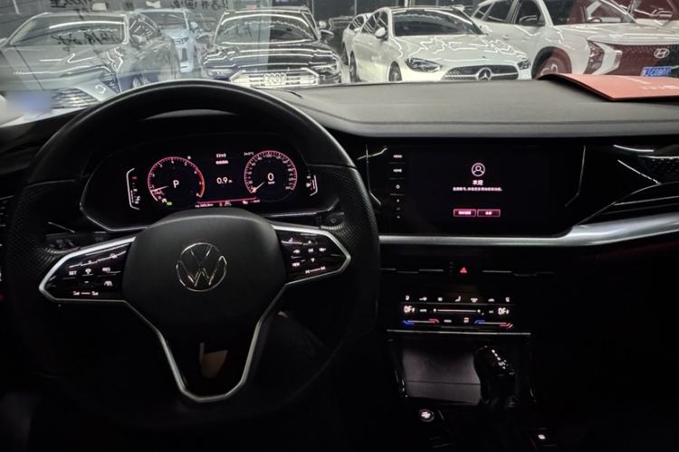 Used Volkswagen Passat 2023 330TSI Starry Luxury Edition Interior 4
