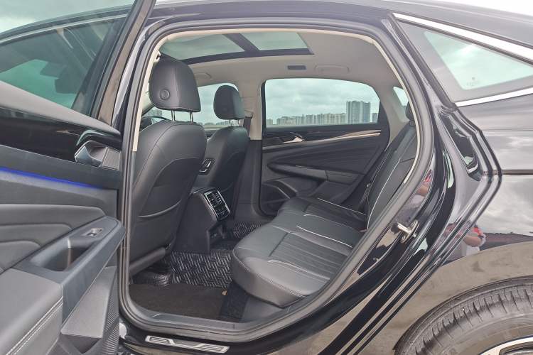 Used Volkswagen Passat 2023 Revised 330TSI Starry Elite Edition Interior 4