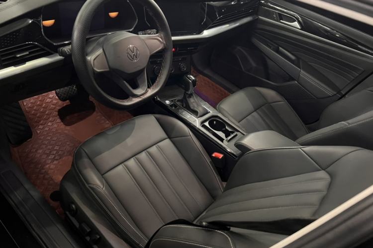 Used Volkswagen Passat 2023 Revised Version 280TSI Business Edition Interior 4