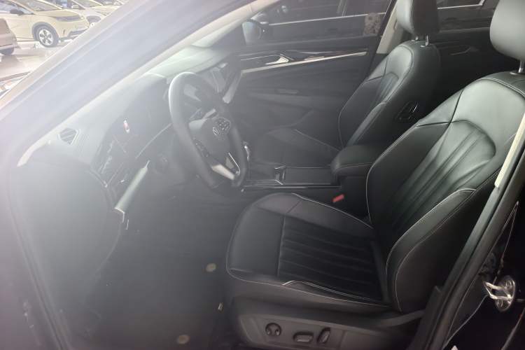 Used Volkswagen Passat 2023 Revised 330TSI Starry Elite Edition Interior 4