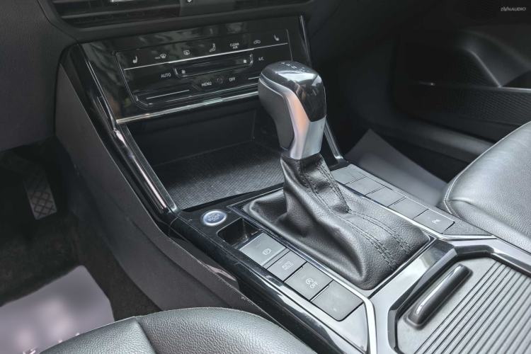 Used Volkswagen Passat 2023 330TSI Elite Edition Interior 4
