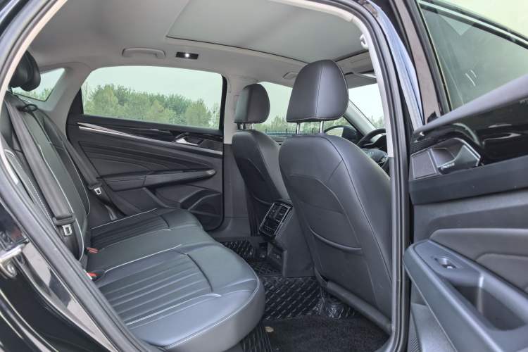 Used Volkswagen Passat 2023 Revised 330TSI Starry Elite Edition Interior 4