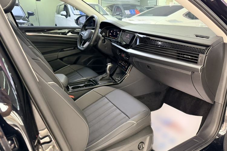 Used Volkswagen Passat 2023 330TSI Starry Elite Edition Interior 4