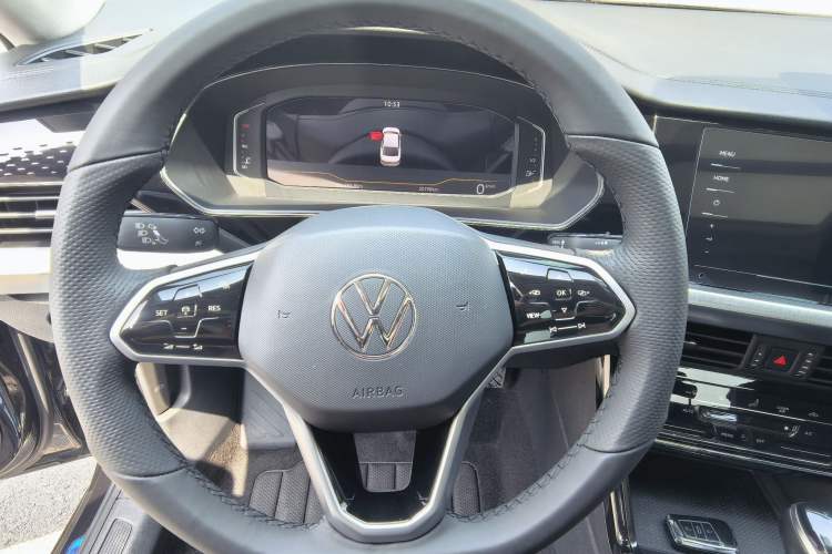 Used Volkswagen Passat 2023 Revised 330TSI Elite Edition Interior 4