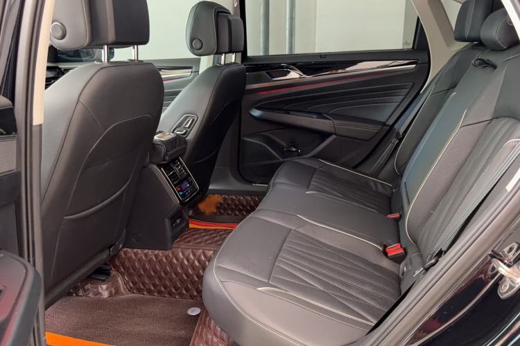 Used Volkswagen Passat 2023 Restyled 330TSI Starry Luxury Edition Interior 5