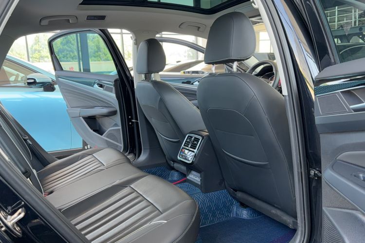 Used Volkswagen Passat 2023 Revised 330TSI Starry Elite Edition Interior 5
