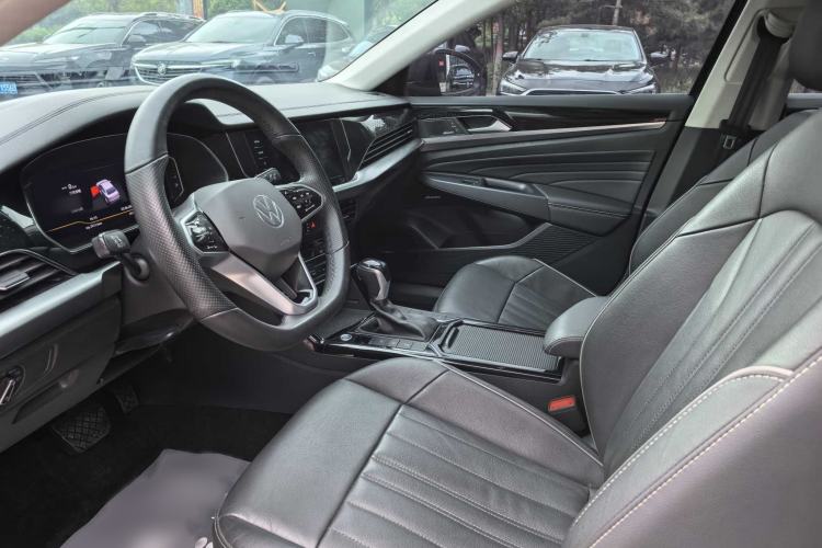 Used Volkswagen Passat 2023 330TSI Elite Edition Interior 5