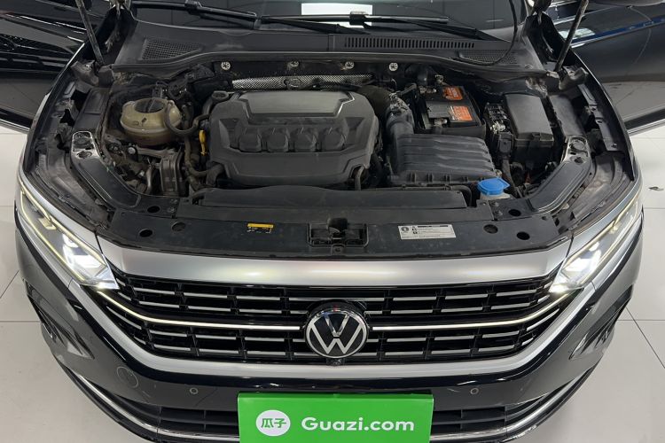Used Volkswagen Passat 2023 Facelift 330TSI Luxury Edition Interior 6