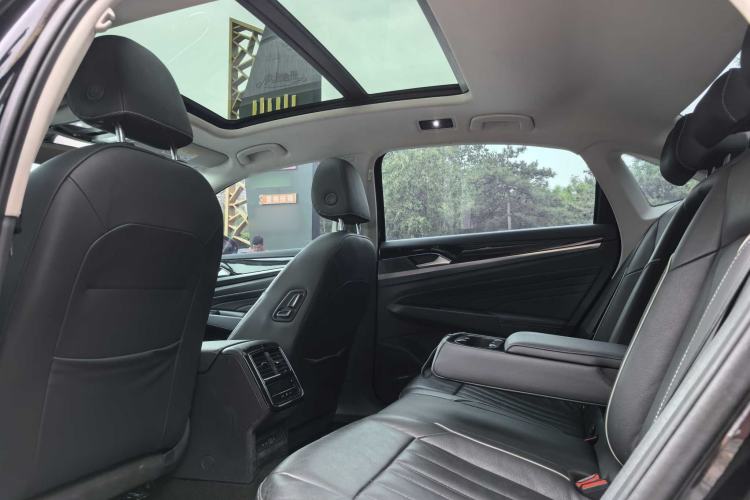 Used Volkswagen Passat 2023 330TSI Elite Edition Interior 6