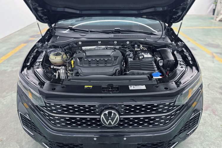 Used Volkswagen Passat 2023 Revised 330TSI Starry Elite Edition Interior 7