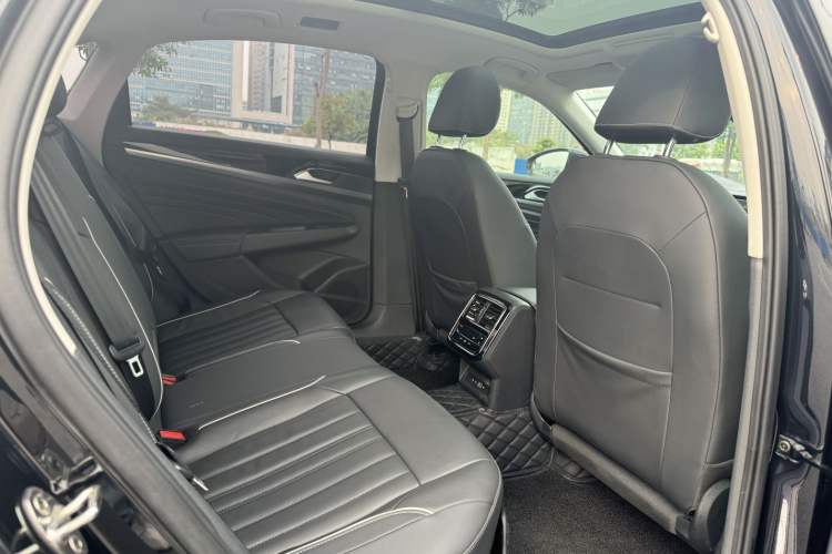 Used Volkswagen Passat 2023 Revised 330TSI Elite Edition Interior 7