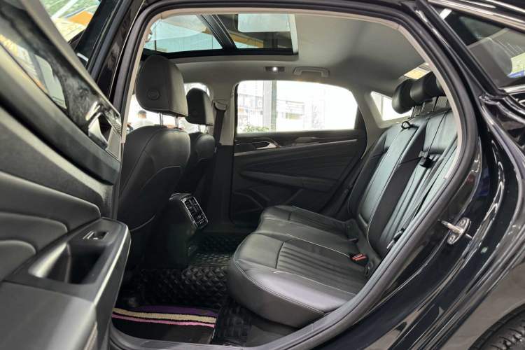 Used Volkswagen Passat 2023 Revised 330TSI Elite Edition Interior 7