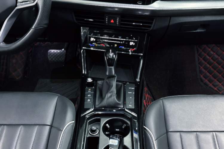 Used Volkswagen Passat 2023 Revised 330TSI Starry Elite Edition Interior 8