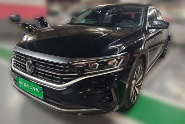 Used Volkswagen Passat 2023 Facelift 330TSI Luxury Edition