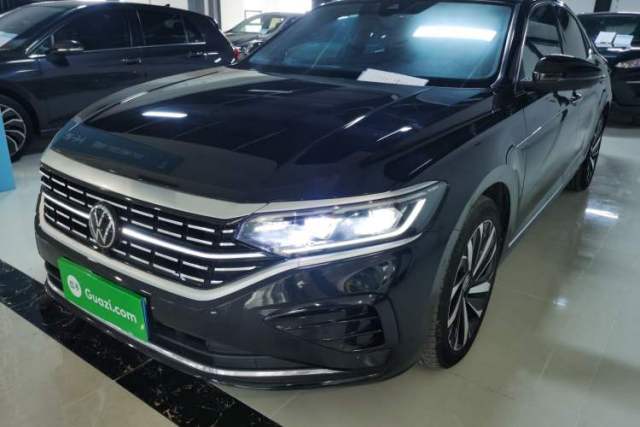 Used Volkswagen Passat 2023 Facelift 330TSI Luxury Edition