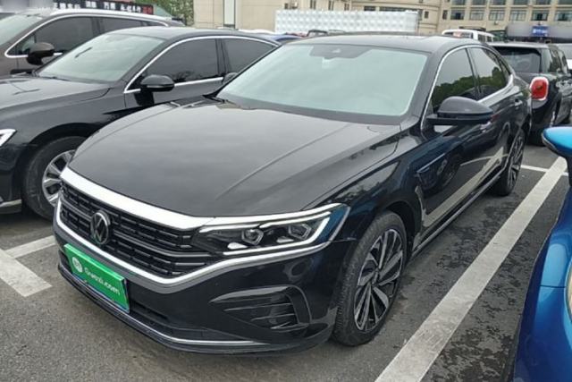 Used Volkswagen Passat 2023 Facelift 330TSI Luxury Edition