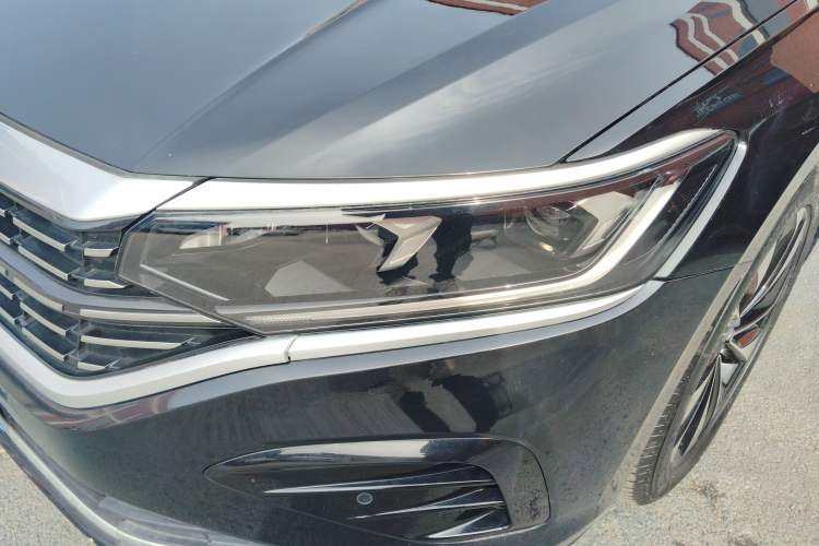Used Volkswagen Passat 2023 280TSI Elite Edition Left Front Headlight