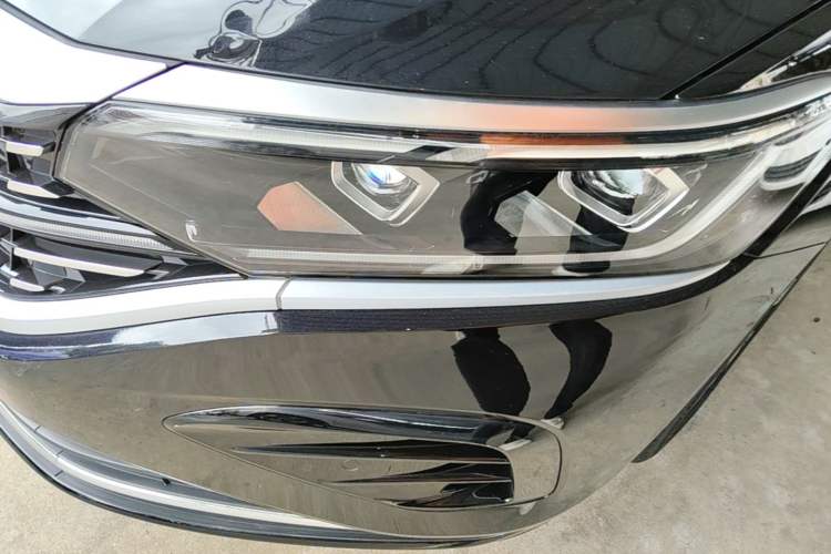 Used Volkswagen Passat 2023 Facelift 330TSI Luxury Edition Left Front Headlight
