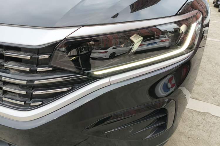 Used Volkswagen Passat 2023 330TSI Elite Edition Left Front Headlight