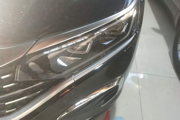 Used Volkswagen Passat 2023 Facelift 330TSI Luxury Edition Left Front Headlight