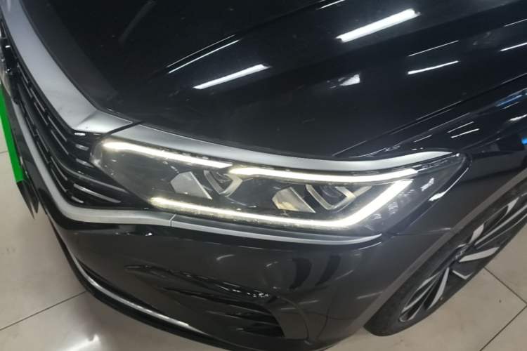 Used Volkswagen Passat 2023 Facelift 330TSI Luxury Edition Left Front Headlight