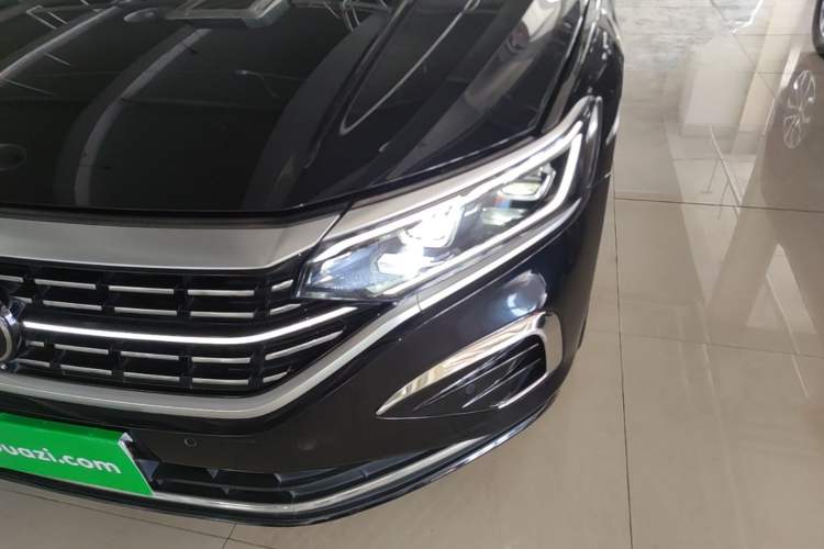 Used Volkswagen Passat 2023 330TSI Luxury Edition Left Front Headlight