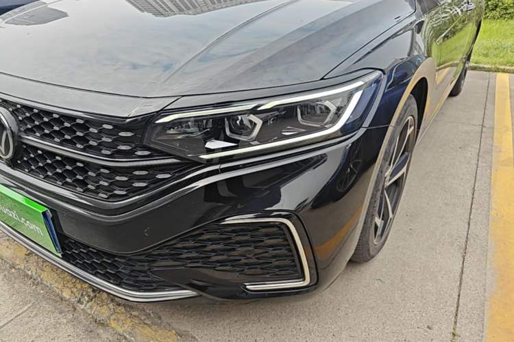 Used Volkswagen Passat 2023 Restyled 330TSI Starry Luxury Edition Left Front Headlight