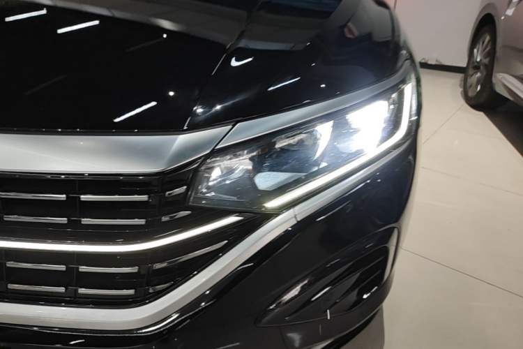 Used Volkswagen Passat 2023 Revised 330TSI Elite Edition Left Front Headlight