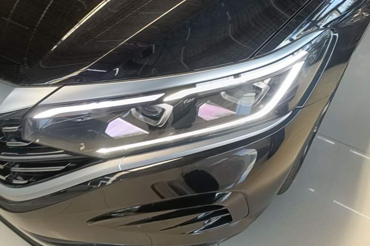 Used Volkswagen Passat 2023 Facelift 330TSI Luxury Edition Left Front Headlight
