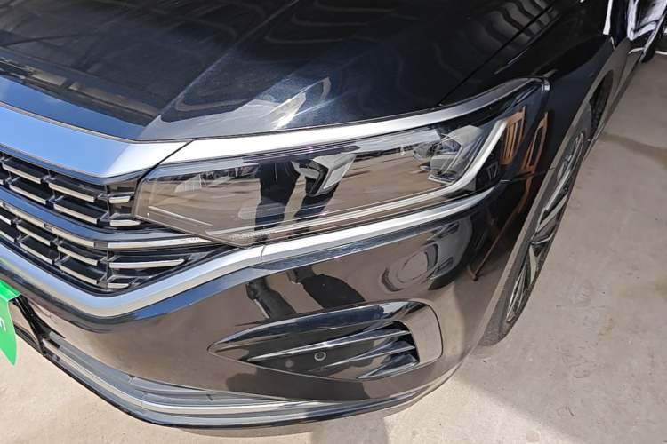 Used Volkswagen Passat 2023 330TSI Elite Edition Left Front Headlight