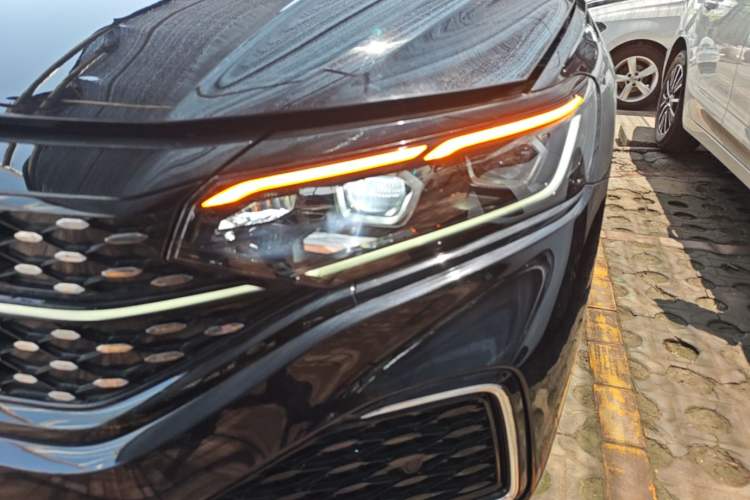 Used Volkswagen Passat 2023 Restyled 330TSI Starry Luxury Edition Left Front Headlight