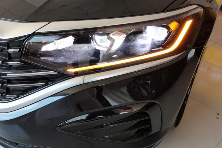 Used Volkswagen Passat 2023 330TSI Elite Edition Left Front Headlight