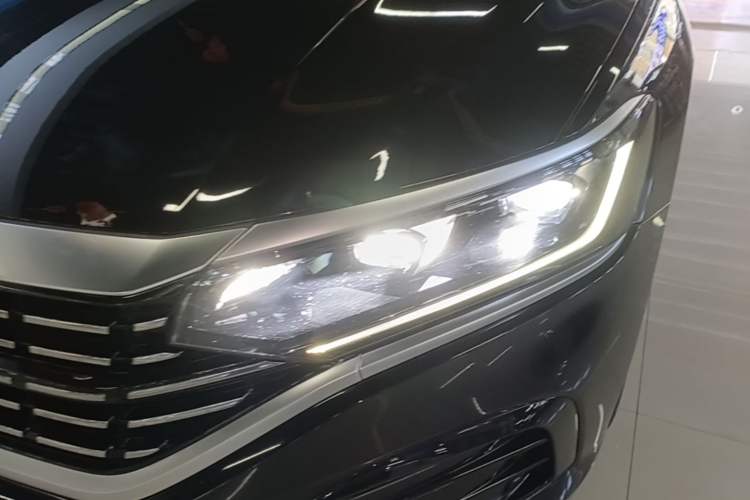 Used Volkswagen Passat 2023 Revised 330TSI Elite Edition Left Front Headlight