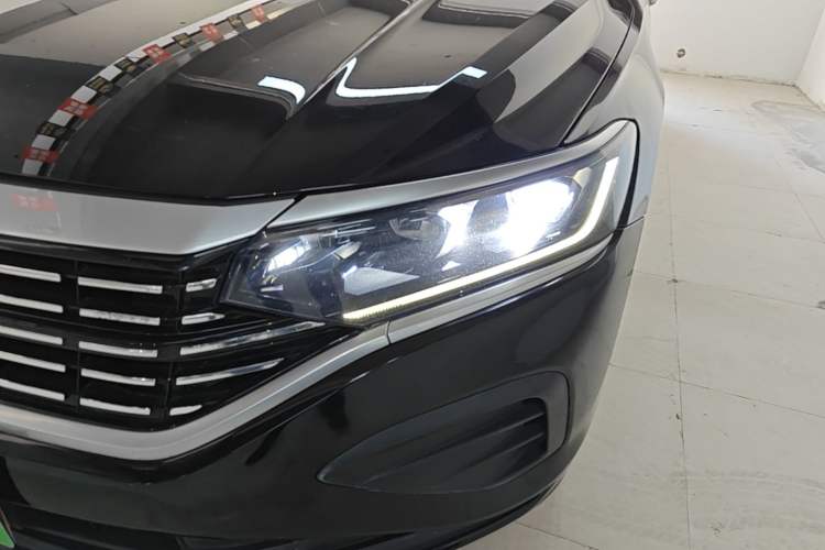 Used Volkswagen Passat 2023 280TSI Business Edition Left Front Headlight