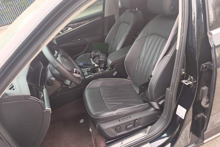 Used Volkswagen Passat 2023 Facelift 330TSI Prestige Edition Left Front Seat