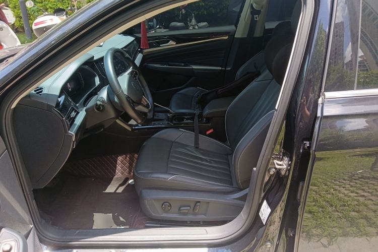 Used Volkswagen Passat 2023 Revised 330TSI Elite Edition Left Front Seat