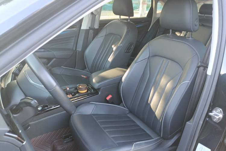 Used Volkswagen Passat 2023 330TSI Elite Edition Left Front Seat