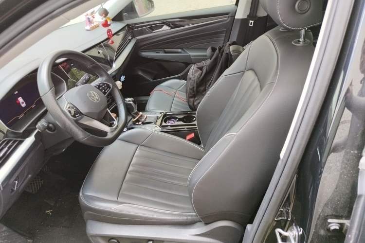 Used Volkswagen Passat 2023 Revised 330TSI Elite Edition Left Front Seat
