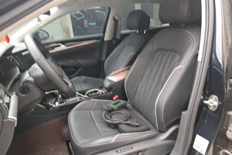 Used Volkswagen Passat 2023 Revised 380TSI Luxury Edition Left Front Seat