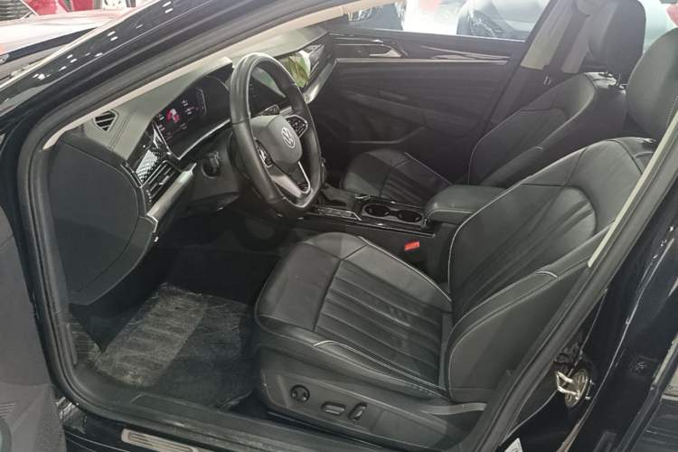 Used Volkswagen Passat 2023 330TSI Starry Elite Edition Left Front Seat