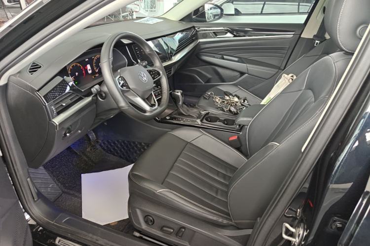 Used Volkswagen Passat 2023 330TSI Elite Edition Left Front Seat