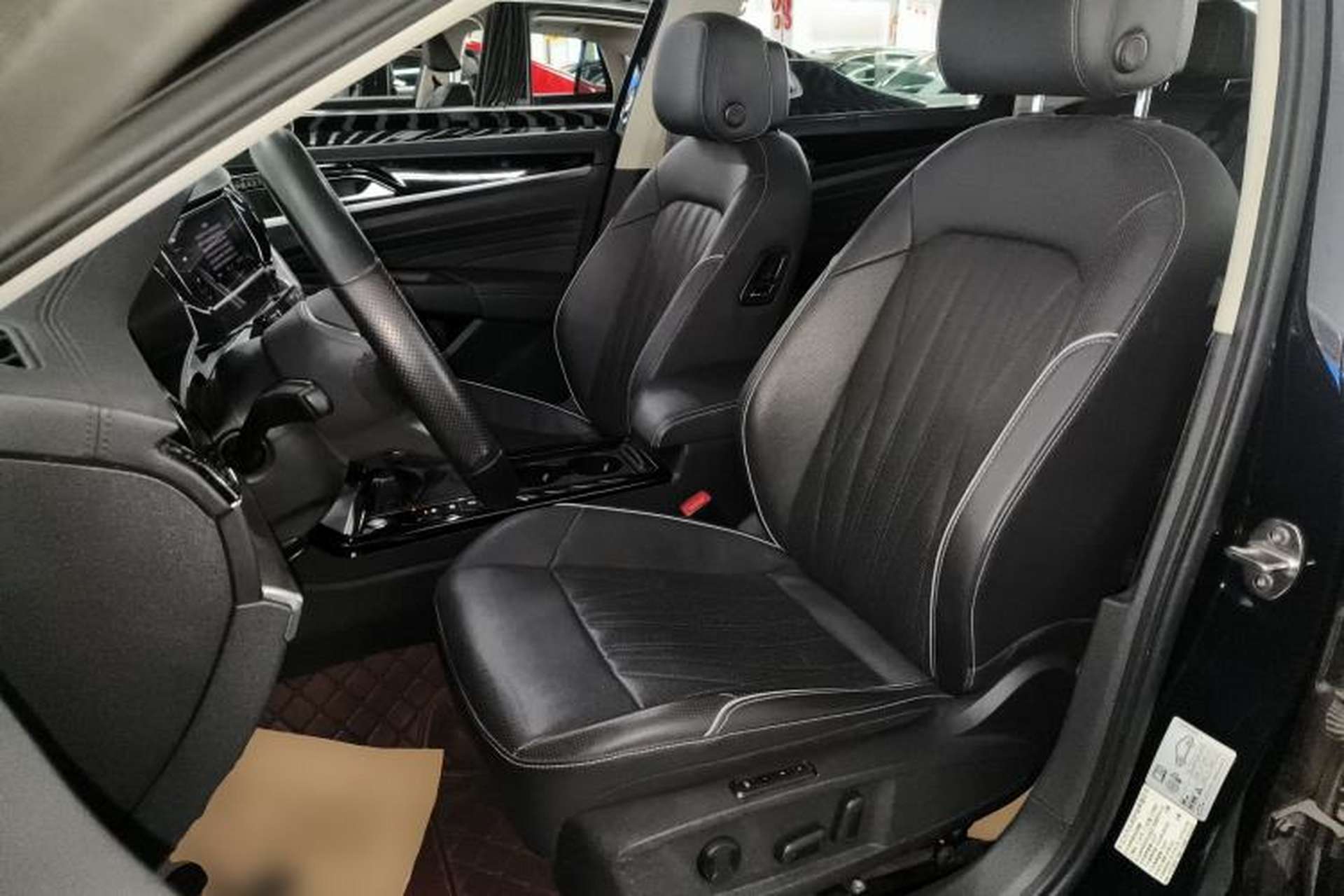 Used Volkswagen Passat 2023 330TSI Luxury Edition Left Front Seat