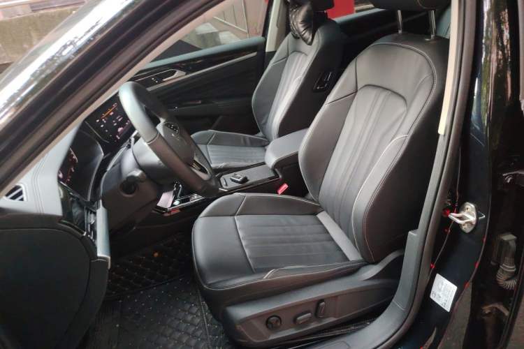 Used Volkswagen Passat 2023 Revised 330TSI Elite Edition Left Front Seat