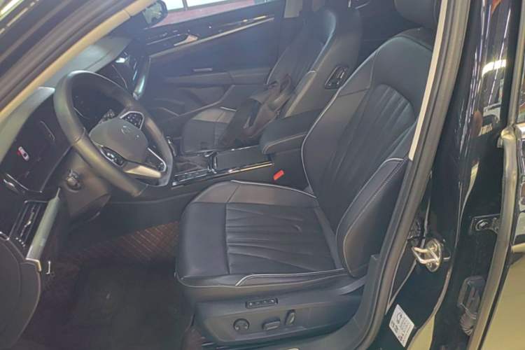 Used Volkswagen Passat 2023 Facelift 330TSI Prestige Edition Left Front Seat