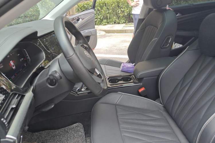 Used Volkswagen Passat 2023 380TSI Flagship Edition Left Front Seat