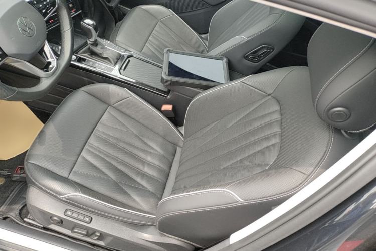 Used Volkswagen Passat 2023 330TSI Starry Luxury Edition Left Front Seat