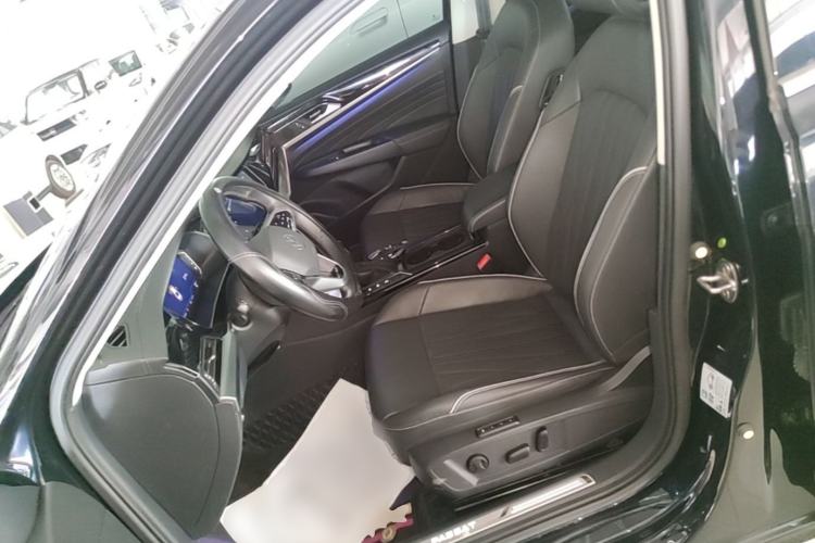 Used Volkswagen Passat 2023 330TSI Luxury Edition Left Front Seat