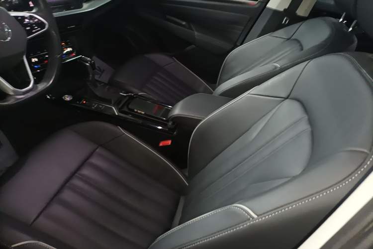 Used Volkswagen Passat 2023 330TSI Starry Elite Edition Left Front Seat