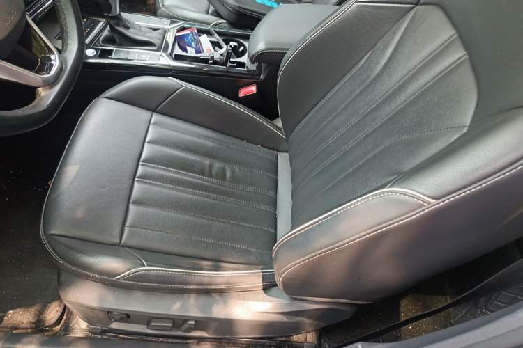 Used Volkswagen Passat 2023 Revised 330TSI Elite Edition Left Front Seat